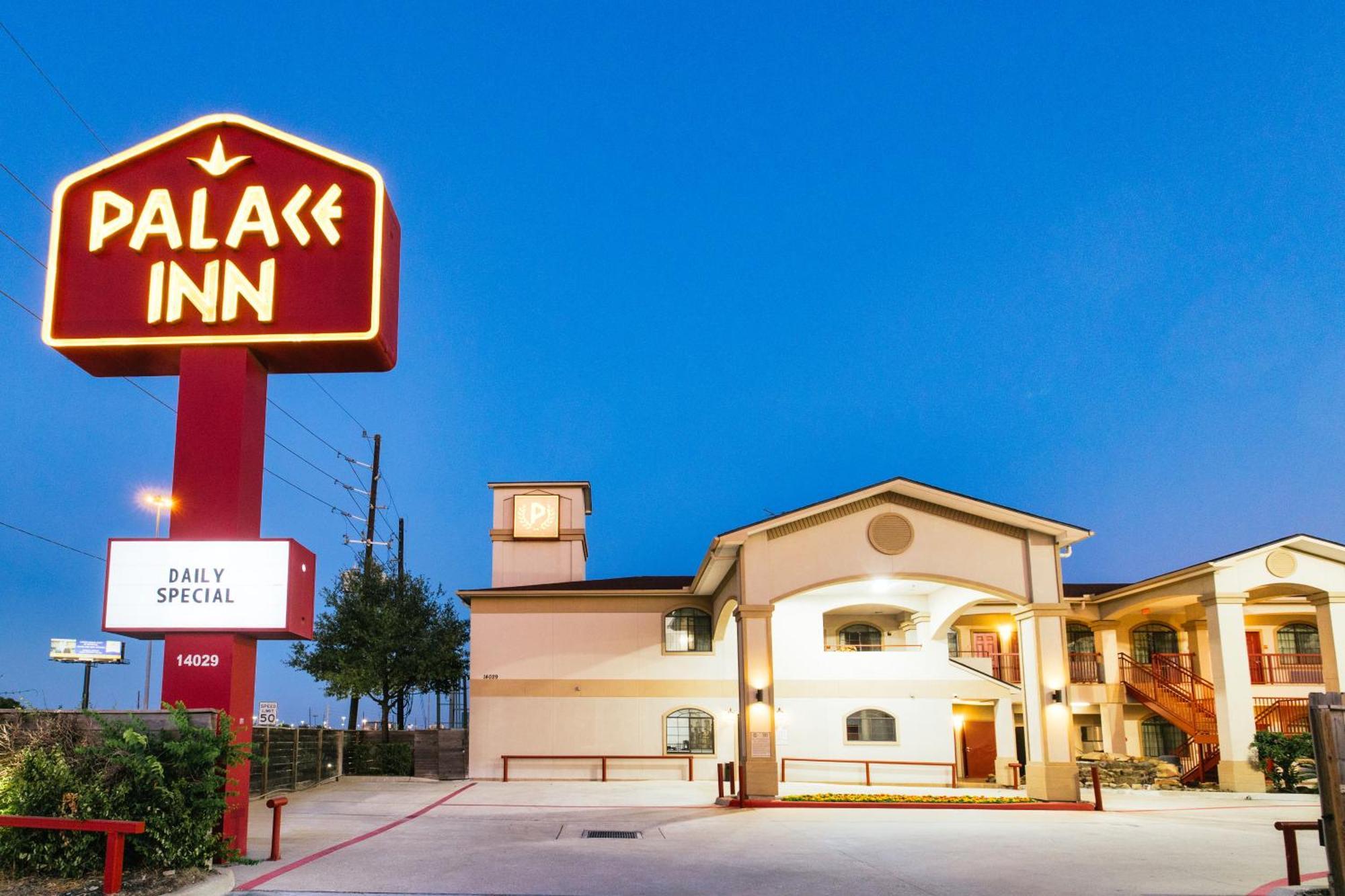 Palace 290 - Fairbanks Motel